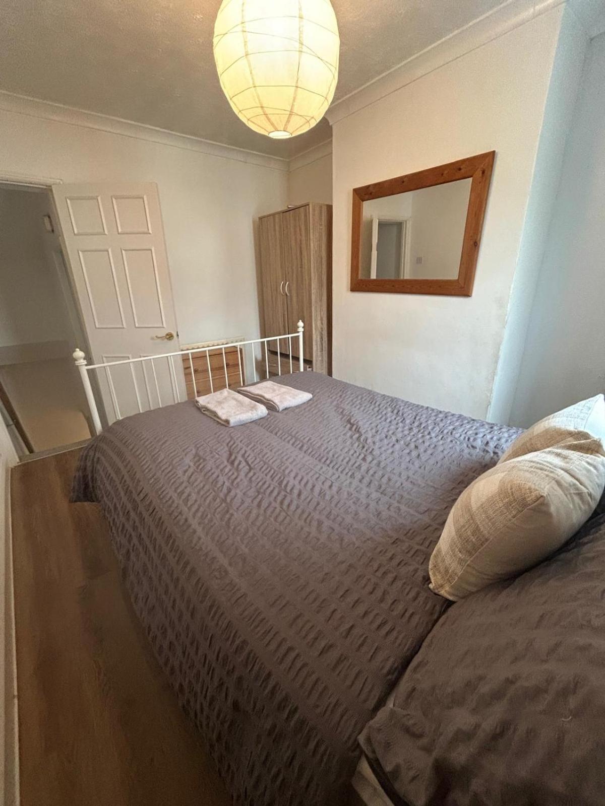 Central Cheltenham House - Sleeps 4/Pet Friendly Eksteriør bilde
